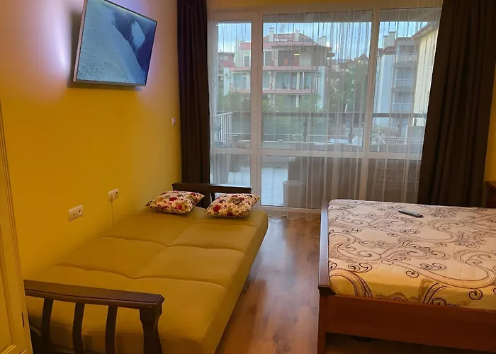 Elegant Near - Terrace & Parking Apartment *